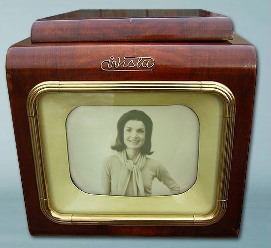 apaszka widoczna w starym telewizorze