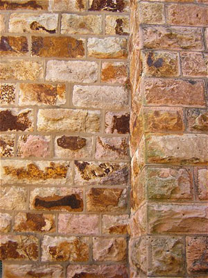 mur z cegły